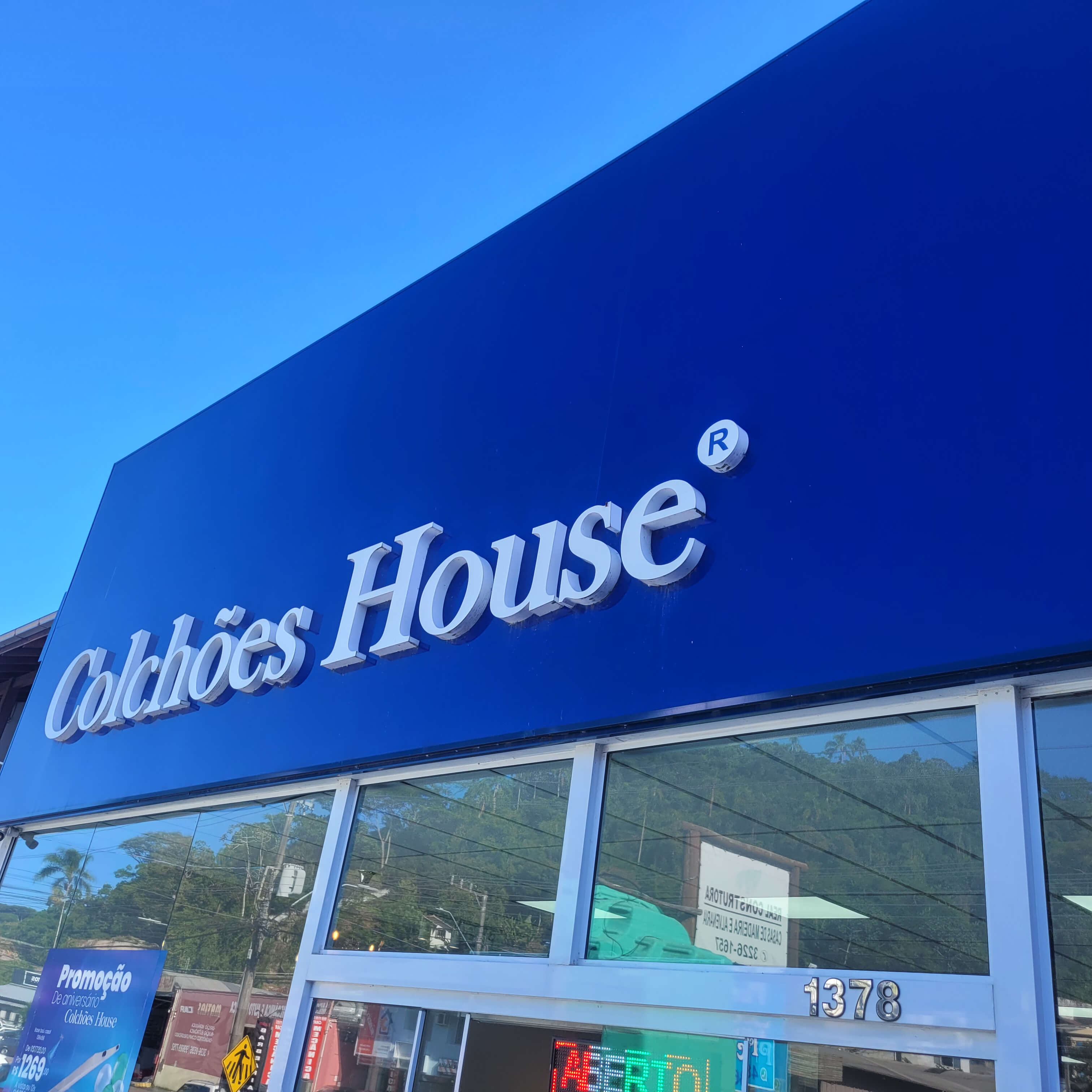 Fachada em ACM Colchões